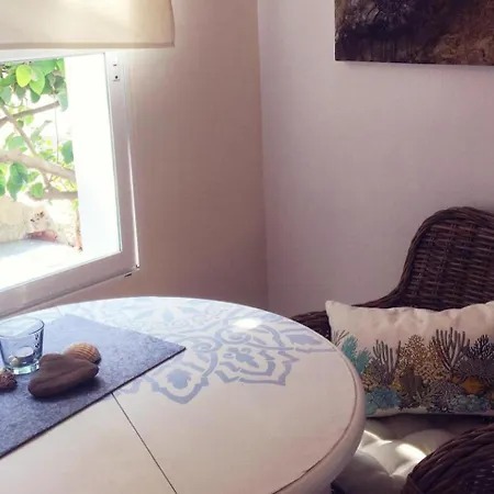 דירה Sleeps 2 - Pool Access בנאחראפה